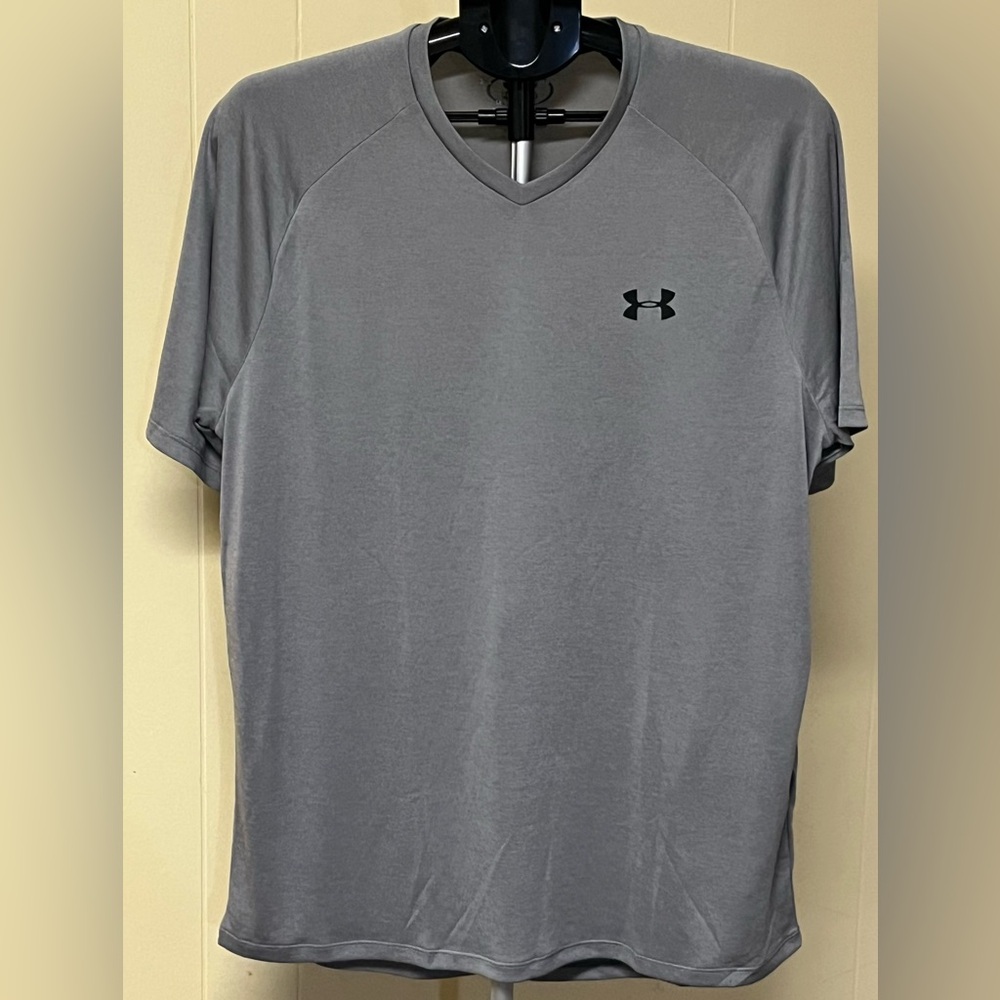 Under Armour Men's Gray Short Sleeve Tee